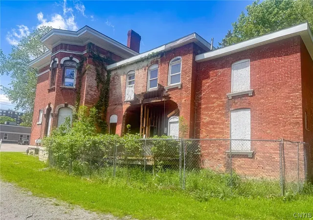 Homes for sale in Auburn, NY | 10 Nelson St, Auburn, NY 13021 | MLS# S1682940