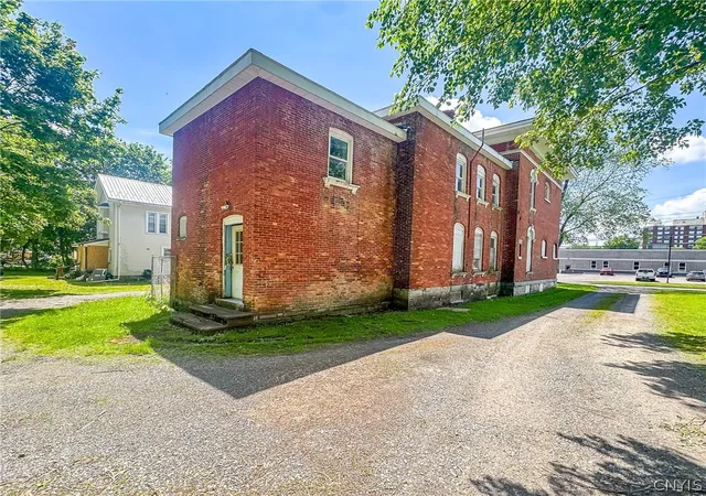 Homes for sale in Auburn, NY | 10 Nelson St, Auburn, NY 13021 | MLS# S1682940