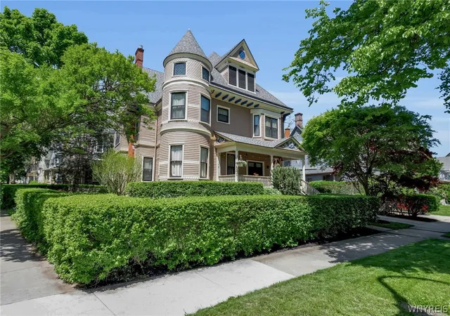 Homes for sale in Buffalo, NY | 482 Linwood Ave, Buffalo, NY 14209 | MLS# B1681279