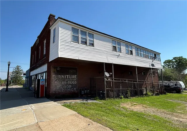 Homes for sale in Kane Boro, PA | 150 N Fraley St, Kane Boro, PA 16735 | MLS# R1684519