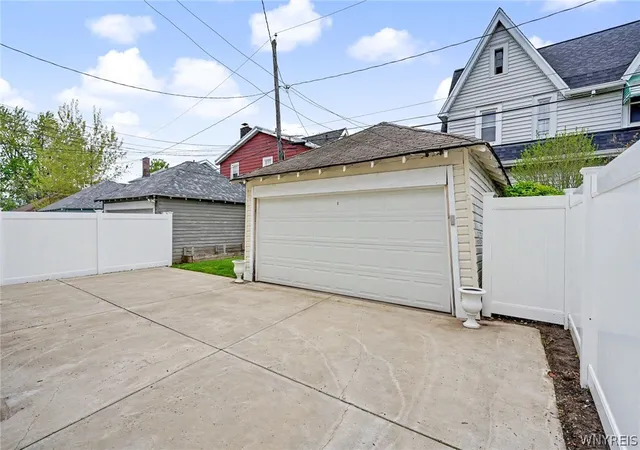 Homes for sale in Buffalo, NY | 149 Colvin Ave, Buffalo, NY 14216 | MLS# B1683867