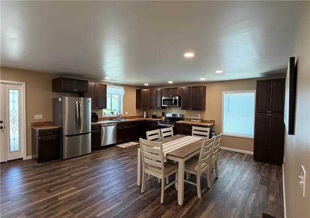 2nd image of 9 Whiting St, Bath, NY 14810 | MLS# R1680442