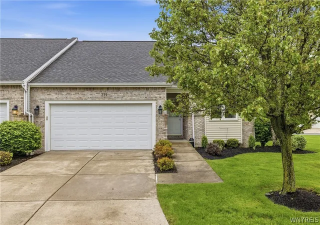 Homes for sale in Grand Island, NY | 259 White Oak, Grand Island, NY 14072 | MLS# B1684903
