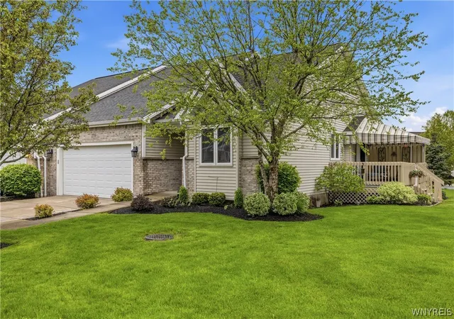 Homes for sale in Grand Island, NY | 259 White Oak, Grand Island, NY 14072 | MLS# B1684903