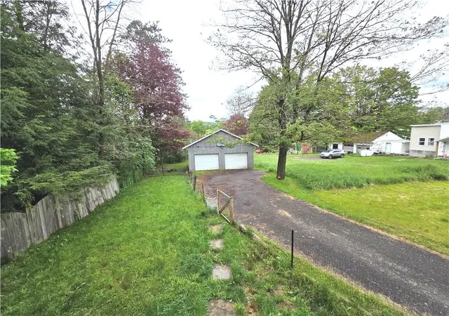 3rd image of 146 E Main St, Morris, NY 13808 | MLS# R1684663
