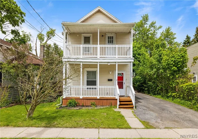1st image of 226 Grand St, Lockport City, NY 14094 | MLS# B1684661