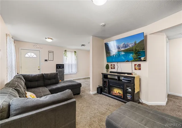 4th image of 226 Grand St, Lockport City, NY 14094 | MLS# B1684661