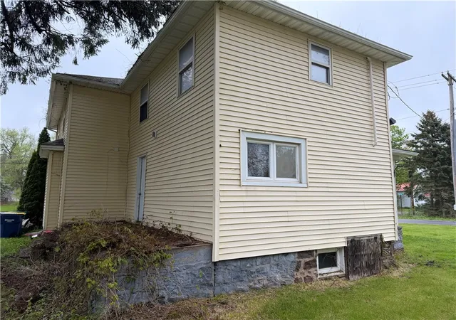 Homes for sale in Sodus, NY | 7624 Ridge Rd, Sodus, NY 14551 | MLS# R1684863