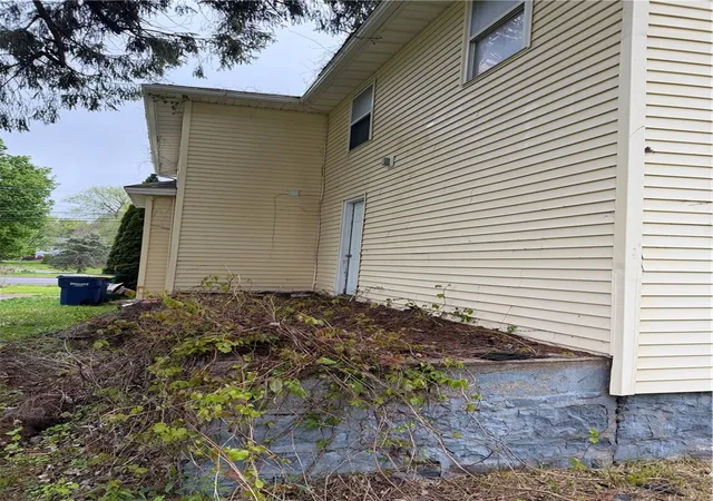 Homes for sale in Sodus, NY | 7624 Ridge Rd, Sodus, NY 14551 | MLS# R1684863
