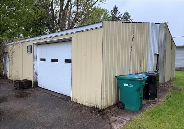 Homes for sale in Sodus, NY | 7624 Ridge Rd, Sodus, NY 14551 | MLS# R1684863