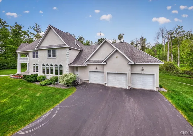 Homes for sale in New Hartford, NY | 122 Jubilee Ln, New Hartford, NY 13413 | MLS# S1684725