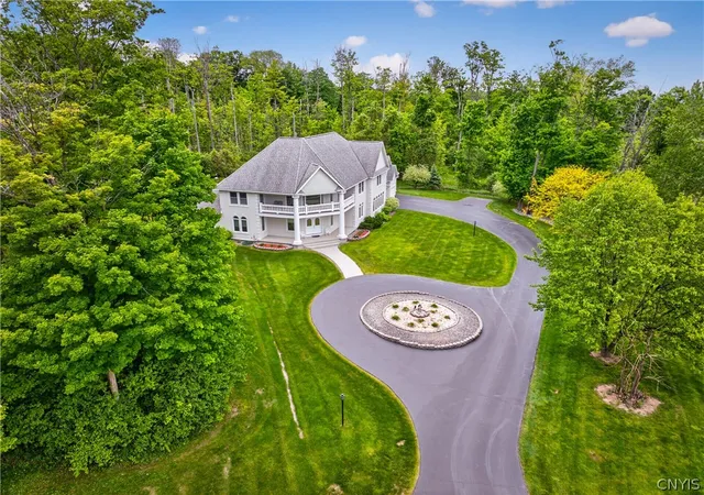 Homes for sale in New Hartford, NY | 122 Jubilee Ln, New Hartford, NY 13413 | MLS# S1684725