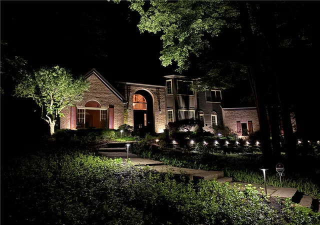 2nd image of 19 Sylvan, Fairport, NY 14450 | MLS# R1684577