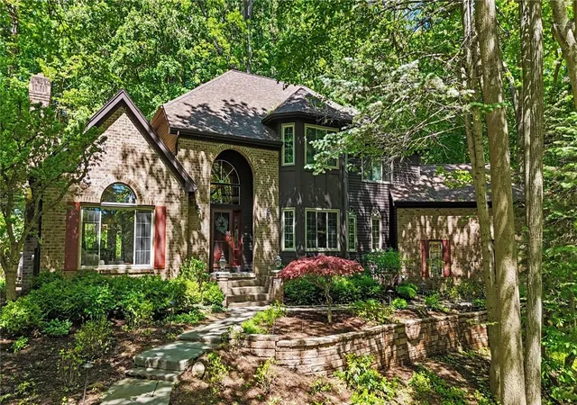 5th image of 19 Sylvan, Fairport, NY 14450 | MLS# R1684577