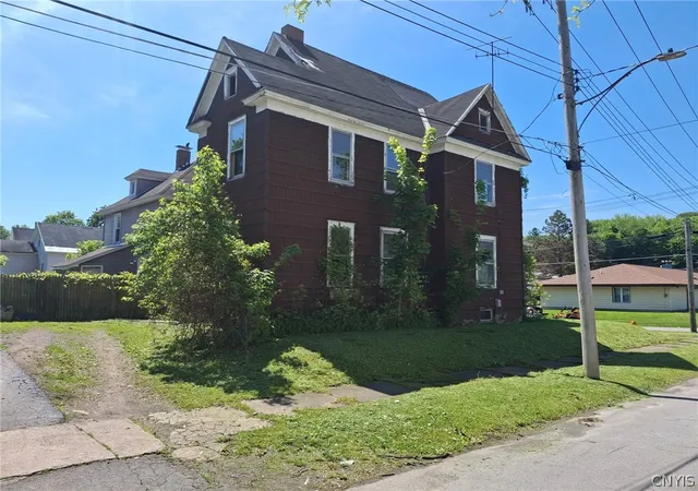 3rd image of 189 E Clark St, German Flatts, NY 13357 | MLS# S1684283