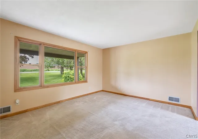4th image of 7112 Plainville Rd, Lysander, NY 13112 | MLS# S1684776