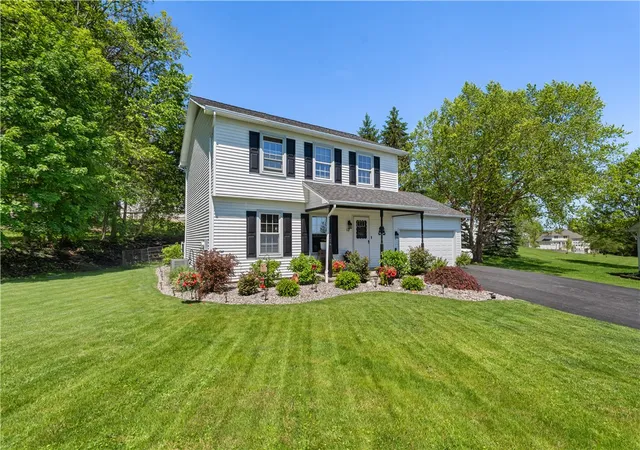 Homes for sale in Canandaigua City, NY | 12 Calman Pl, Canandaigua City, NY 14424 | MLS# R1684266