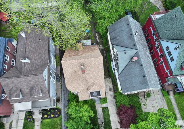 Photo 3 of Sale Pending at 529 Norwood Ave, Buffalo, NY 14222 | MLS# B1683995 | Listing updated on 2026-06-12