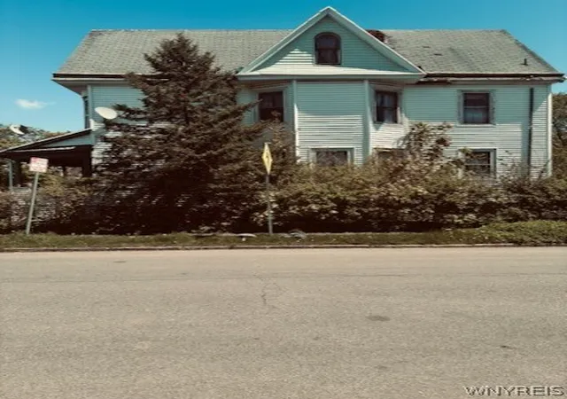 Photo 2 of Sale Pending at 95 Northland Ave, Buffalo, NY 14208 | MLS# B1683829 | Listing updated on 2026-07-06