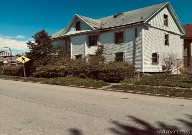 Photo 5 of Sale Pending at 95 Northland Ave, Buffalo, NY 14208 | MLS# B1683829 | Listing updated on 2026-07-06