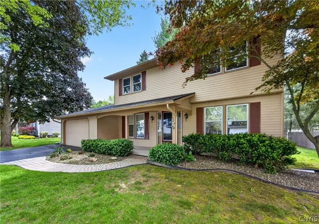 Homes for sale in Clay, NY | 208 Sheatree Ln, Clay, NY 13212 | MLS# S1684966