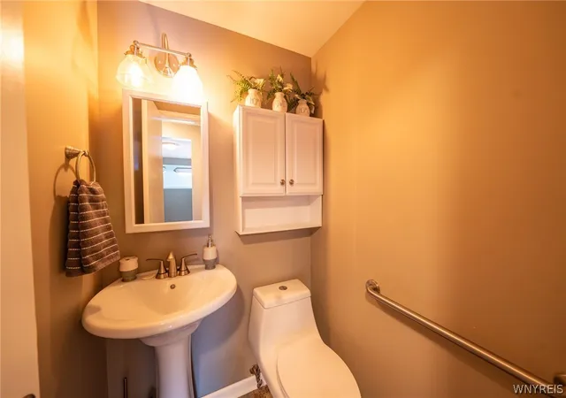 Photo 30 of Sale Pending at 270 Wimbledon Ct, Buffalo, NY 14224 | MLS# B1684954 | Listing updated on 2026-08-03