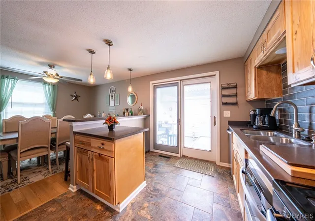 Photo 4 of Sale Pending at 270 Wimbledon Ct, Buffalo, NY 14224 | MLS# B1684954 | Listing updated on 2026-08-03