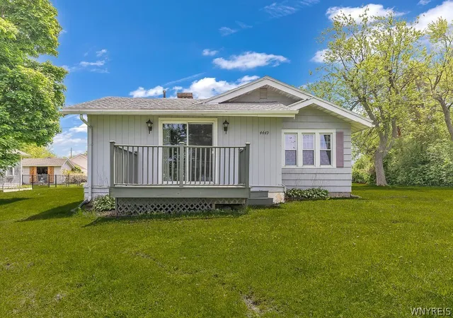 Homes for sale in Hamburg, NY | 4449 Lake Shore Rd, Hamburg, NY 14075 | MLS# B1684707