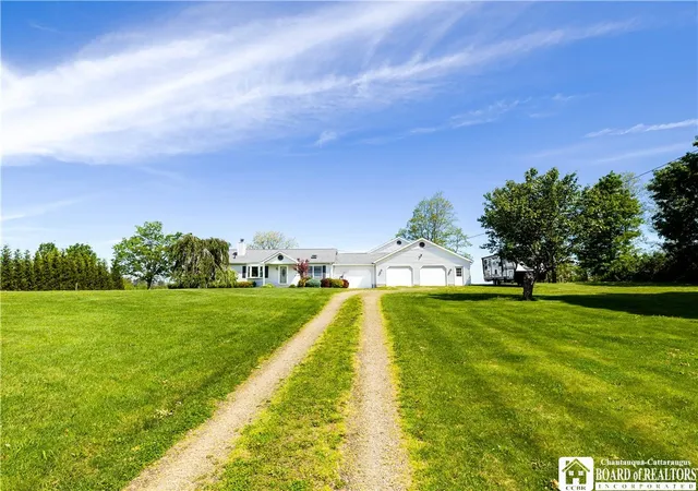 3rd image of 6254 Webster Rd, Portland, NY 14769 | MLS# R1684850