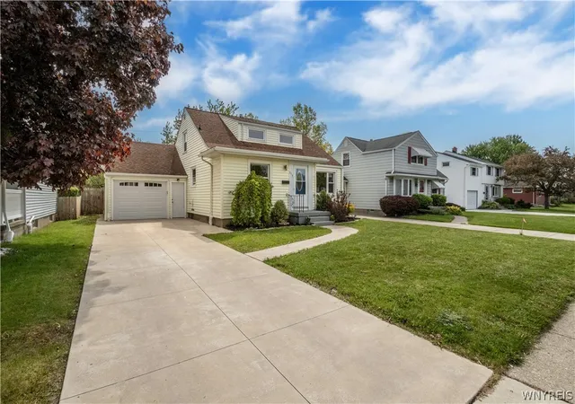 2nd image of 258 Dexter, Tonawanda, NY 14150 | MLS# B1684644