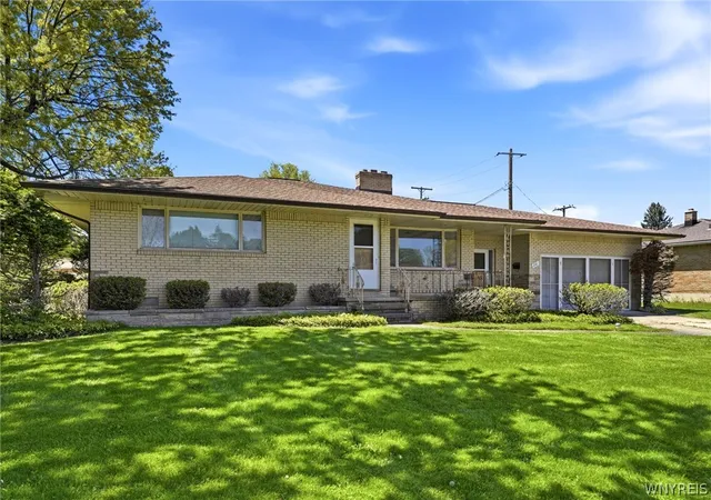 Homes for sale in West Seneca, NY | 26 Brian Ln, West Seneca, NY 14224 | MLS# B1684198