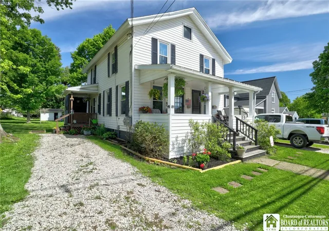 3rd image of 10 E Evans St, Chautauqua, NY 14757 | MLS# R1682967