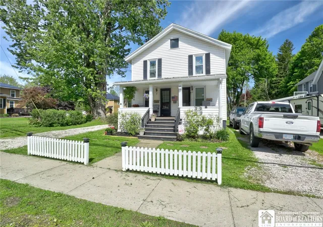4th image of 10 E Evans St, Chautauqua, NY 14757 | MLS# R1682967