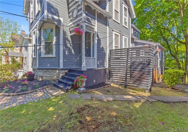 2nd image of 936 Bellevue Ave, Syracuse, NY 13204 | MLS# S1679852