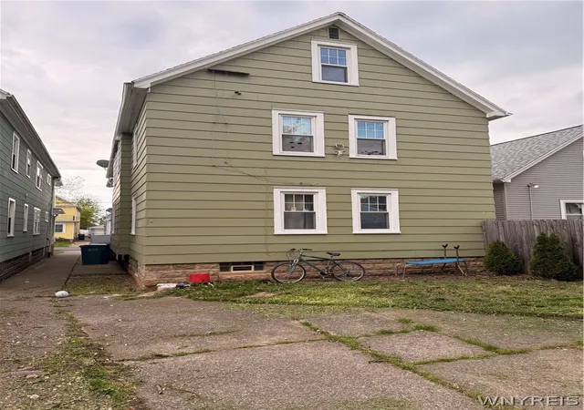 Photo 3 of House for sale at 21 Elgas St, Buffalo, NY 14207 | MLS# B1685203 | Listing updated on 2026-06-15
