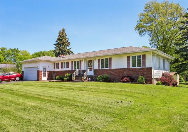 Homes for sale in Gates, NY | 8 Shawnee Dr, Gates, NY 14624 | MLS# R1684057