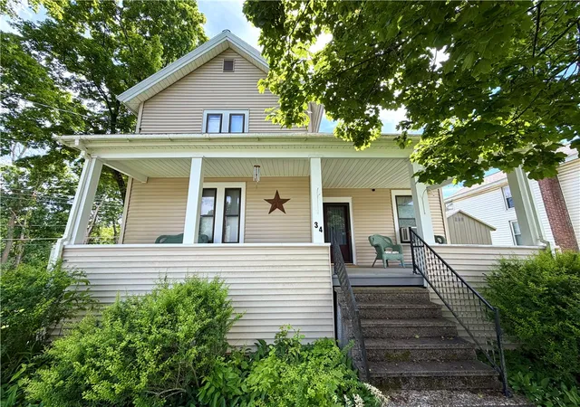3rd image of 34 Grand St, Oneonta, NY 13820 | MLS# R1670214