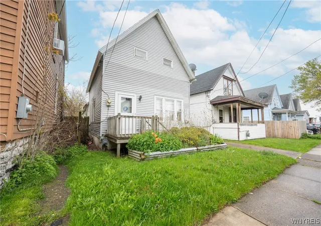 Photo 2 of Single family home for sale at 35 Troupe St, Buffalo, NY 14210 | MLS# B1681866 | Listing updated on 2026-07-21