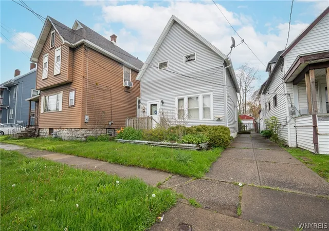 Photo 3 of Single family home for sale at 35 Troupe St, Buffalo, NY 14210 | MLS# B1681866 | Listing updated on 2026-07-21