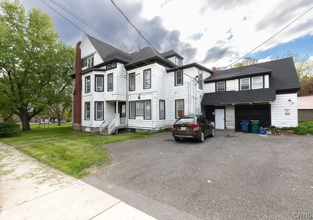 2nd image of 900 Danforth St, Syracuse, NY 13208 | MLS# S1680291
