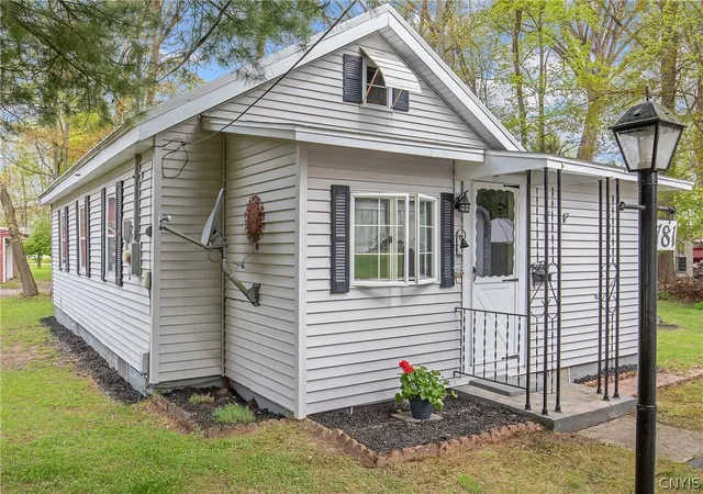 1st image of 6781 Miller Rd, Verona Beach, NY 13162 | MLS# S1685332