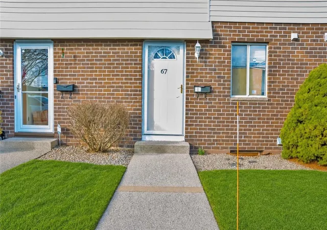 Homes for sale in Gates, NY | 67 Fox Ct, Gates, NY 14606 | MLS# R1684865