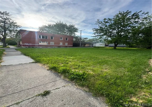 5th image of 518 Ferry Ave, Niagara Falls, NY 14301 | MLS# B1684306