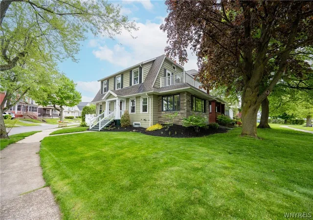 Homes for sale in Buffalo, NY | 534 Mckinley Pkwy, Buffalo, NY 14220 | MLS# B1682627