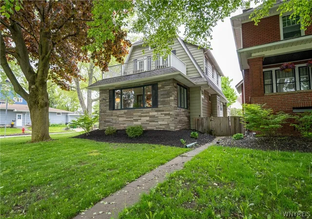 Homes for sale in Buffalo, NY | 534 Mckinley Pkwy, Buffalo, NY 14220 | MLS# B1682627