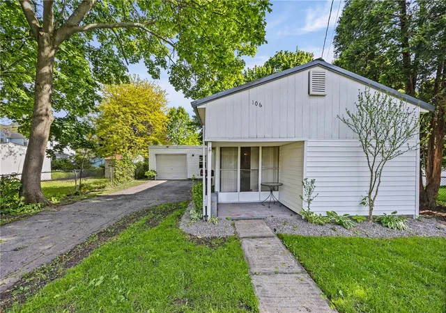 Homes for sale in Arcadia, NY | 106 Stuerwald Ave, Arcadia, NY 14513 | MLS# R1684632