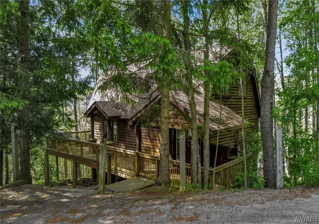 Photo 4 of Single family home for sale at 2-4 Sno Way, Ellicottville, NY 14731 | MLS# B1684693 | Listing updated on 2026-07-26