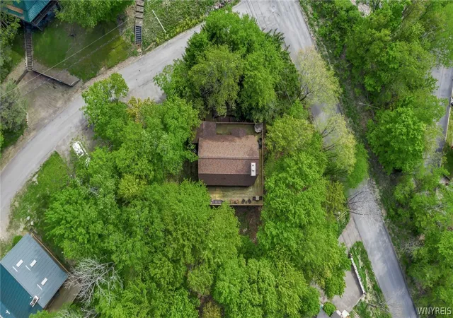 Photo 5 of Single family home for sale at 2-4 Sno Way, Ellicottville, NY 14731 | MLS# B1684693 | Listing updated on 2026-07-26