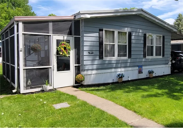 Homes for sale in Manchester, NY | 136 Cayuga Wy, Manchester, NY 14504 | MLS# R1684942