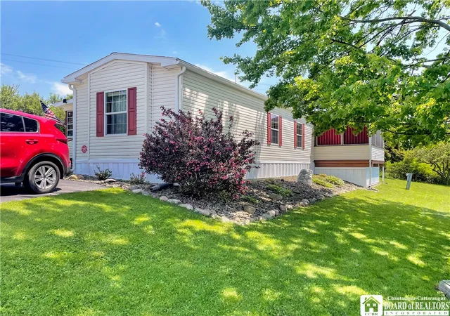 1st image of 157 Greenhurst Village Dr, Jamestown, NY 14701 | MLS# R1685244